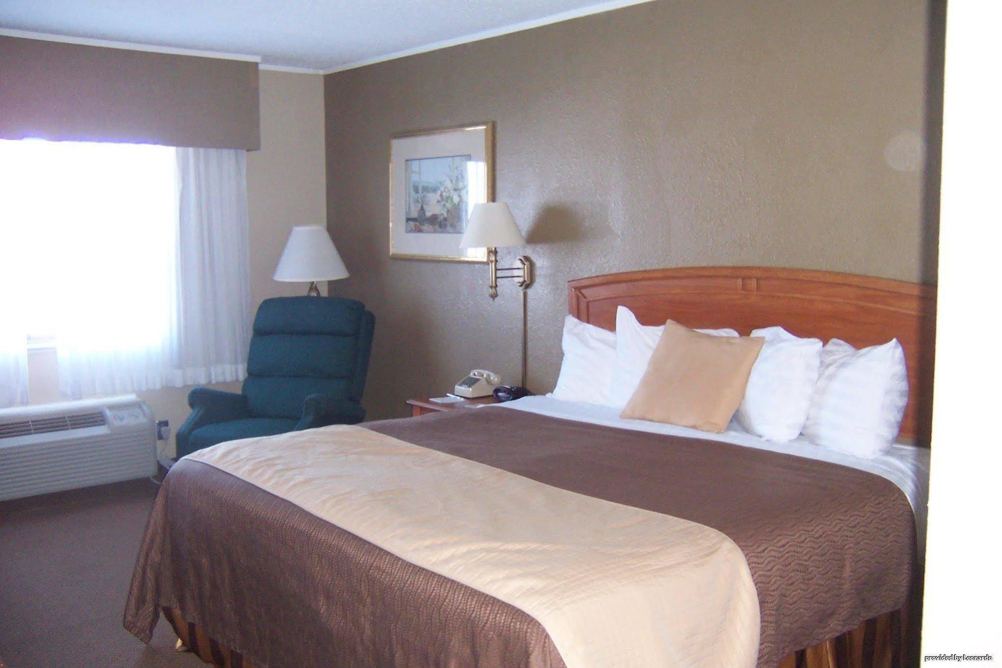 Norwood Inn & Suites Mankato North Mankato エクステリア 写真