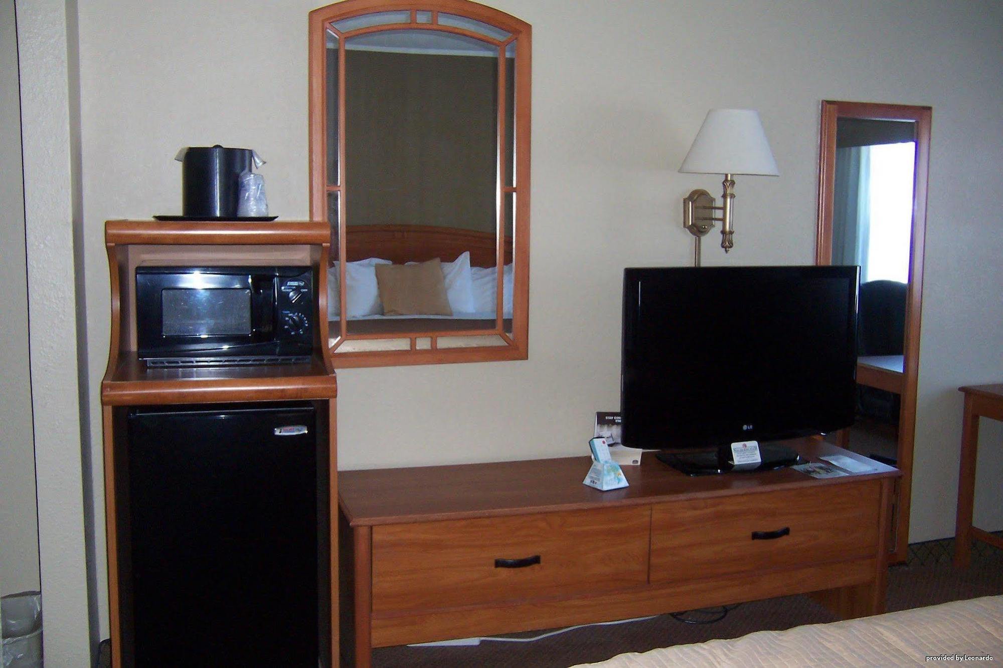 Norwood Inn & Suites Mankato North Mankato エクステリア 写真