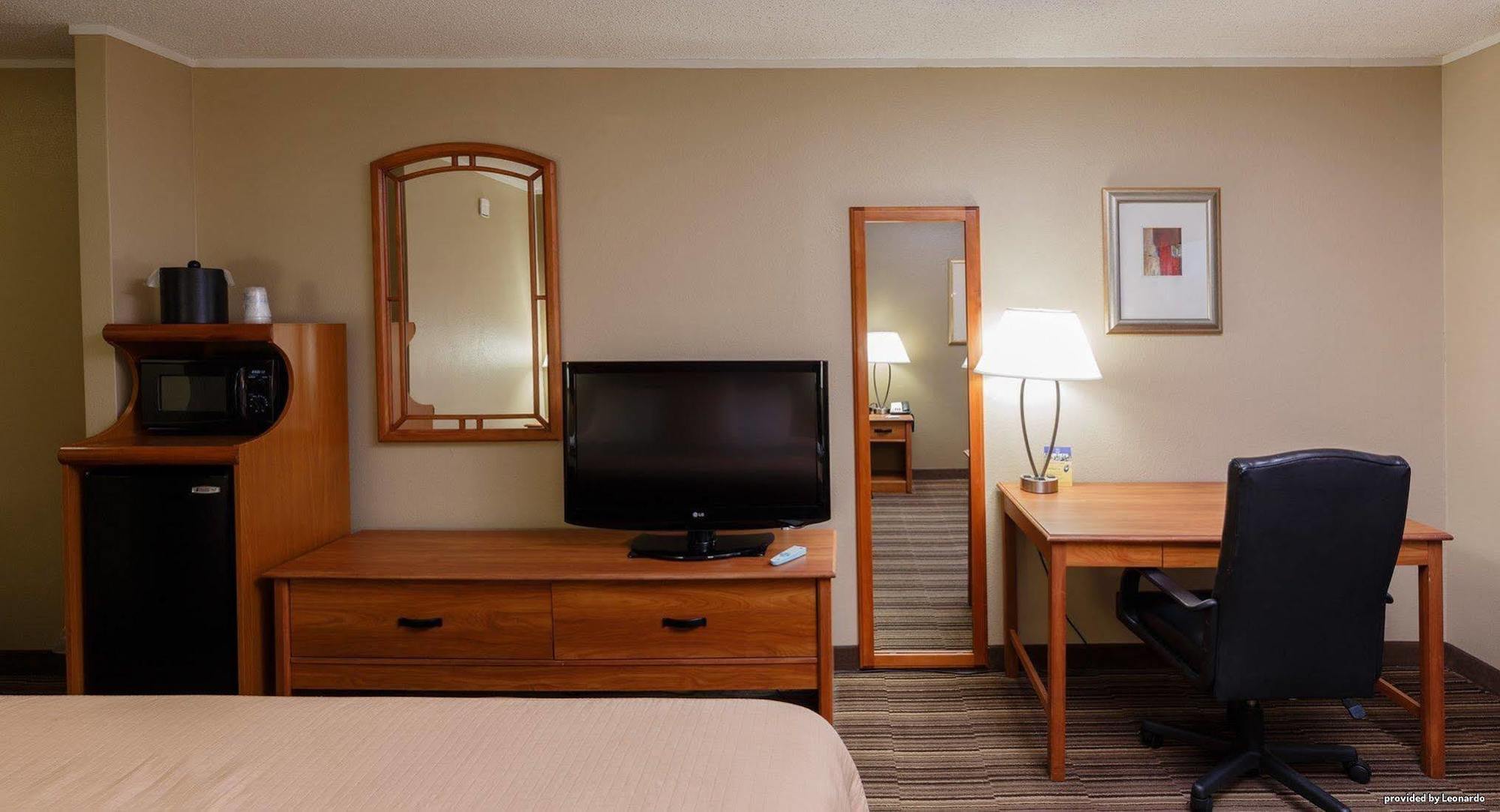 Norwood Inn & Suites Mankato North Mankato エクステリア 写真