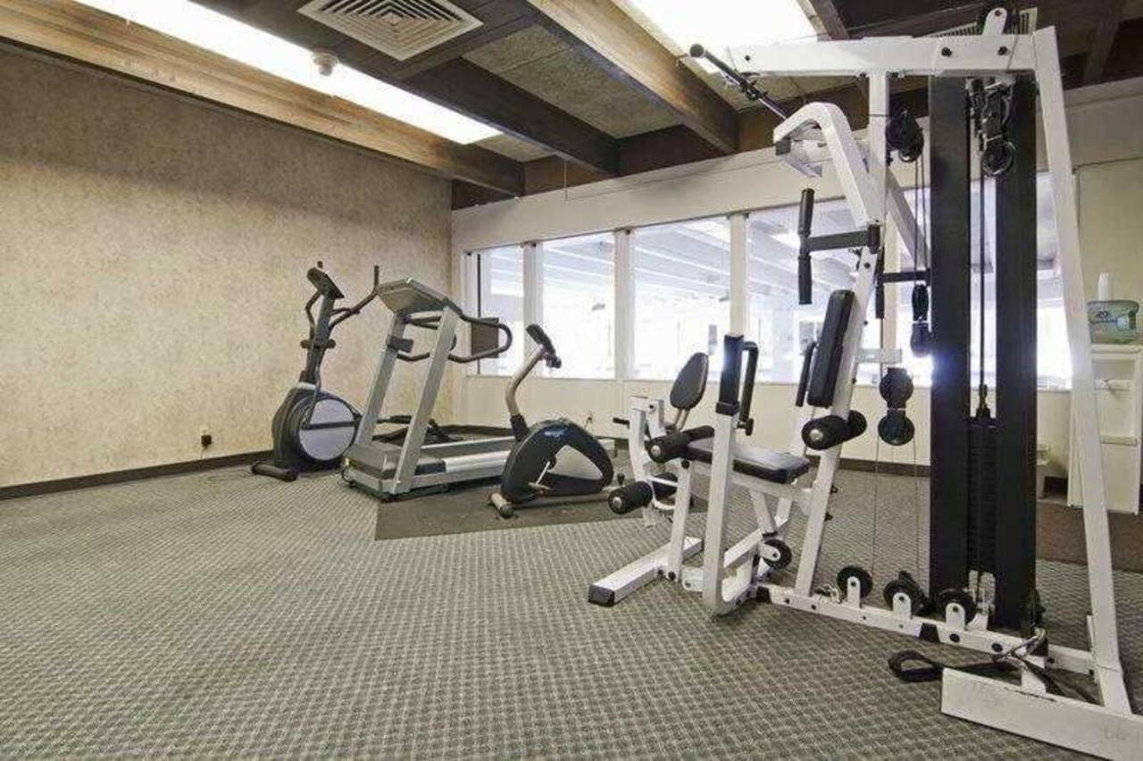 Norwood Inn & Suites Mankato North Mankato エクステリア 写真